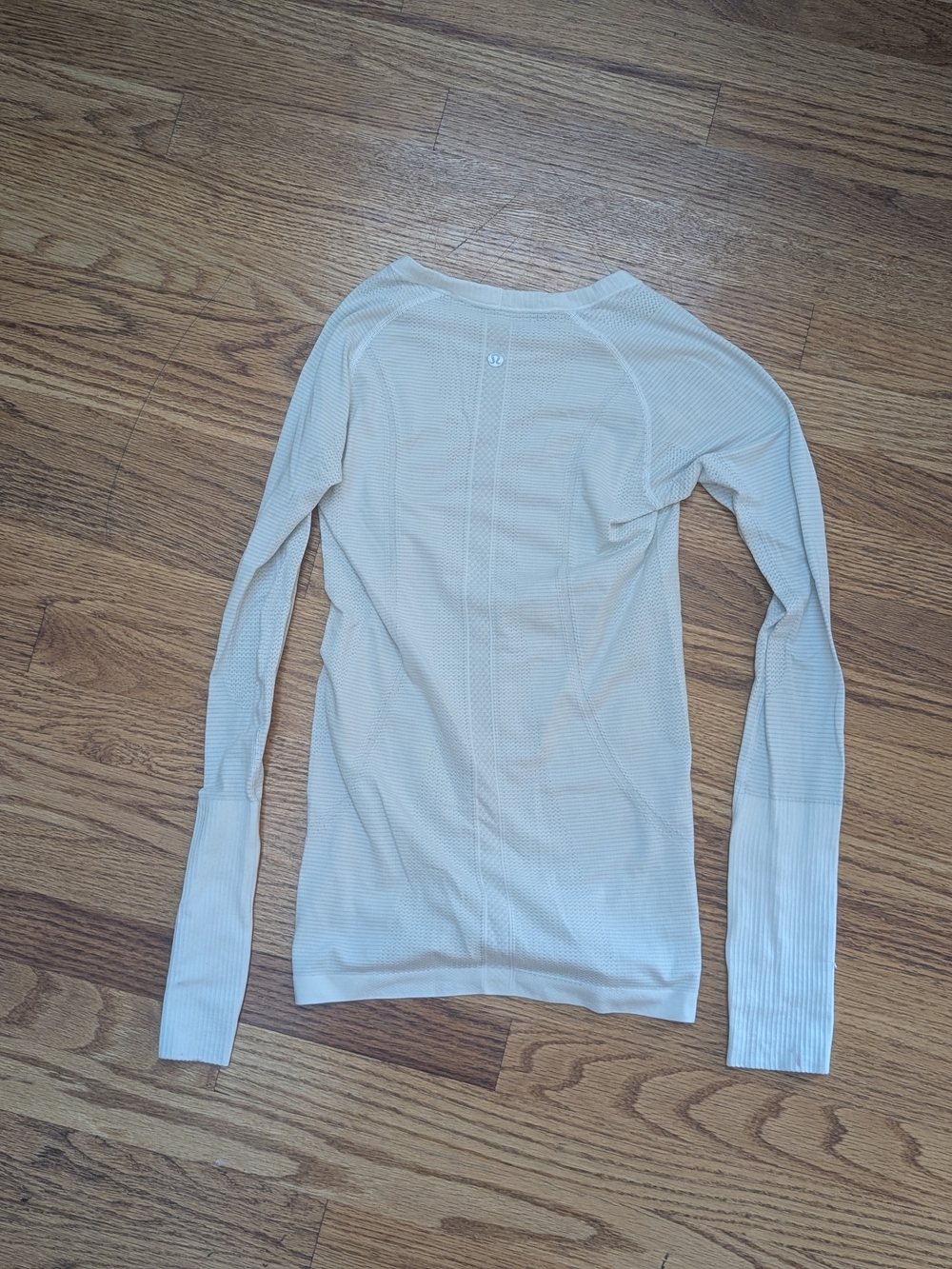 Lululemon Swiftly Long-Sleeve Seamless Size 4 White 🤍